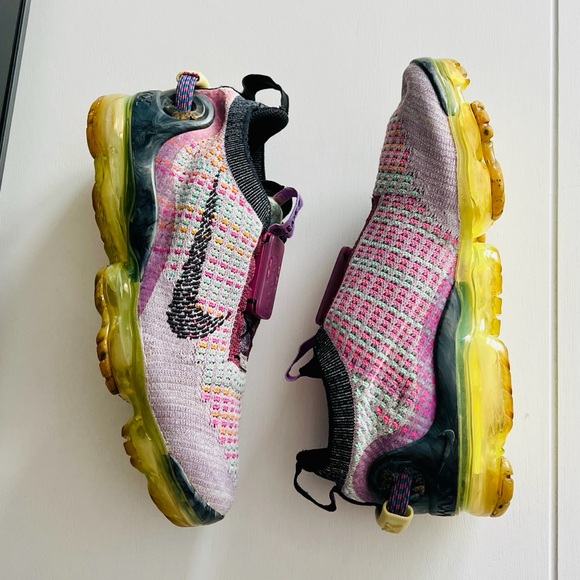 Nike Air VaporMax 2020 Flyknit Violet Ash Multicolor women’s size 6.5y - Picture 1 of 9